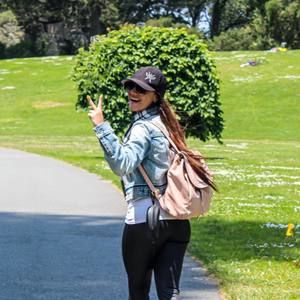 Meet your Posher, Gin